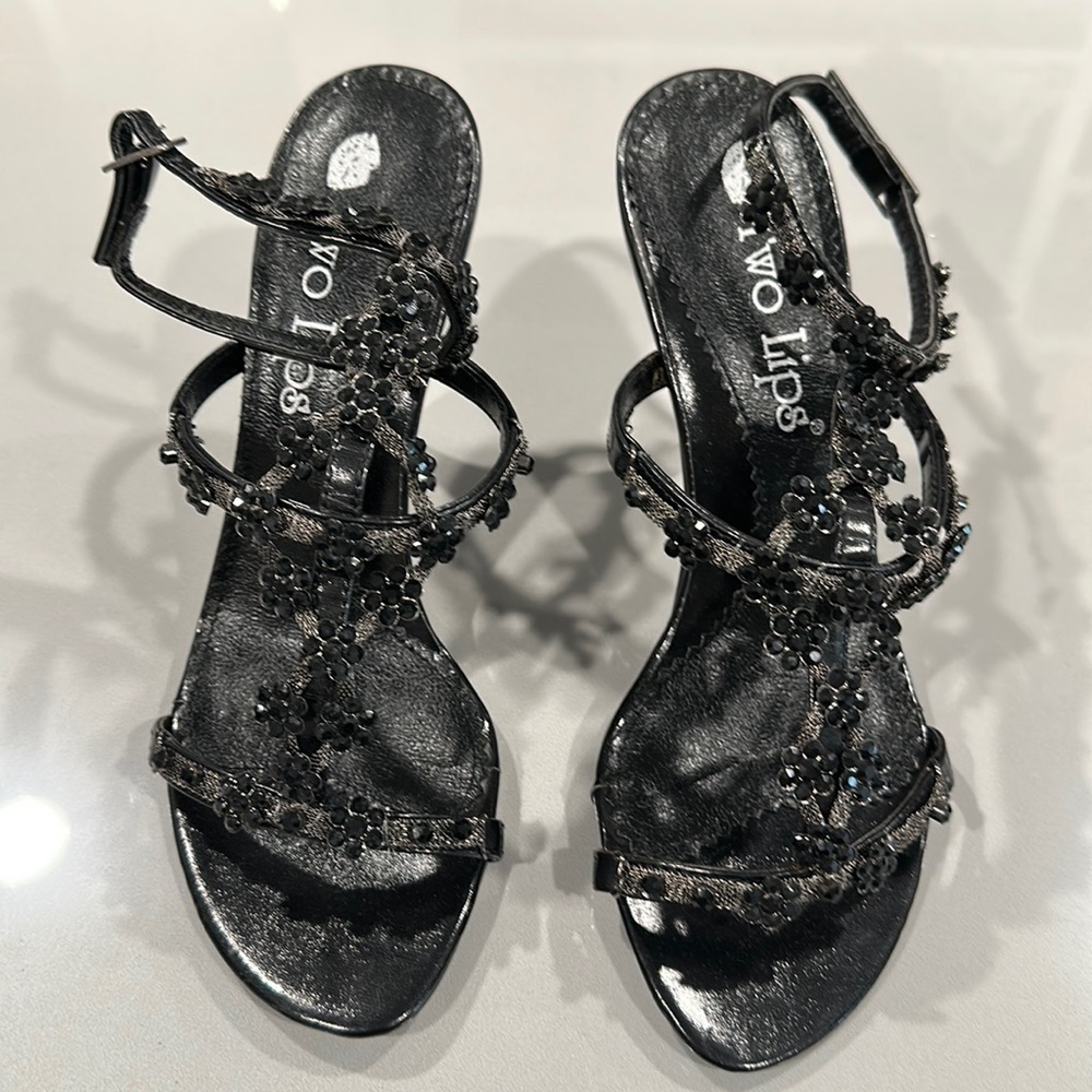 Two lips black sling back heels size 8